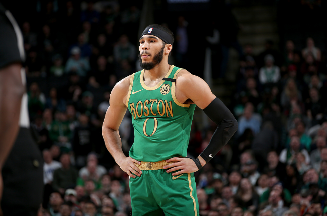 山东队完胜福建队,塔图姆惊艳四座 山东队完胜福建队,塔图姆惊艳四座