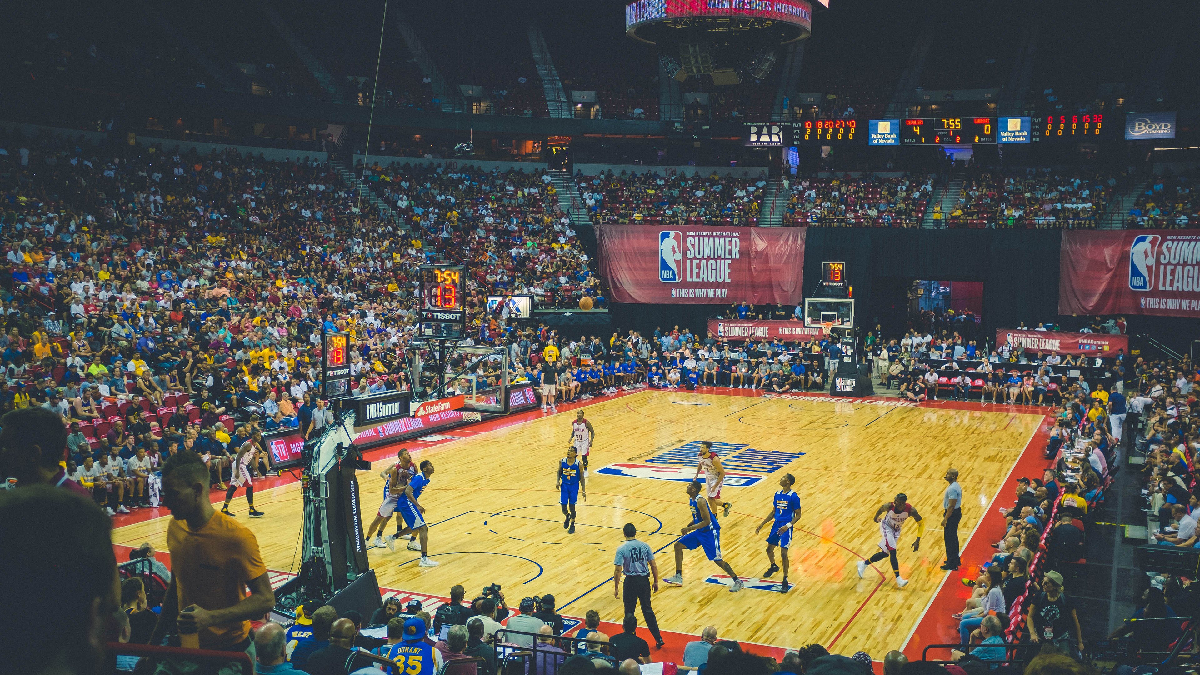 东契奇掌控比赛,马刺强压开拓者,一场关于掌控力的现代篮球启示录